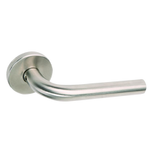 BRITON Straight Lever on Rose with Round Bar